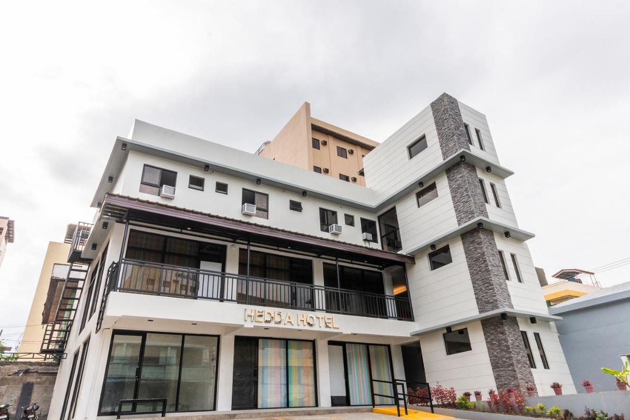 Vaccinated Staff - Oyo 476 Hedda Hotel Cebú Exterior foto